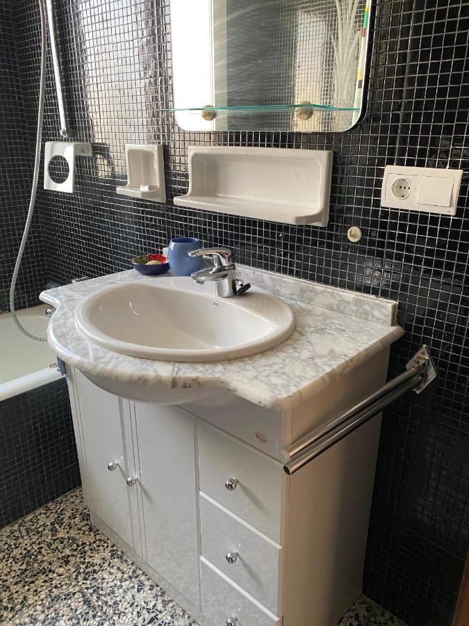 סאלו Appartement Spacieux, Front De Mer, Vue Splendide מראה חיצוני תמונה